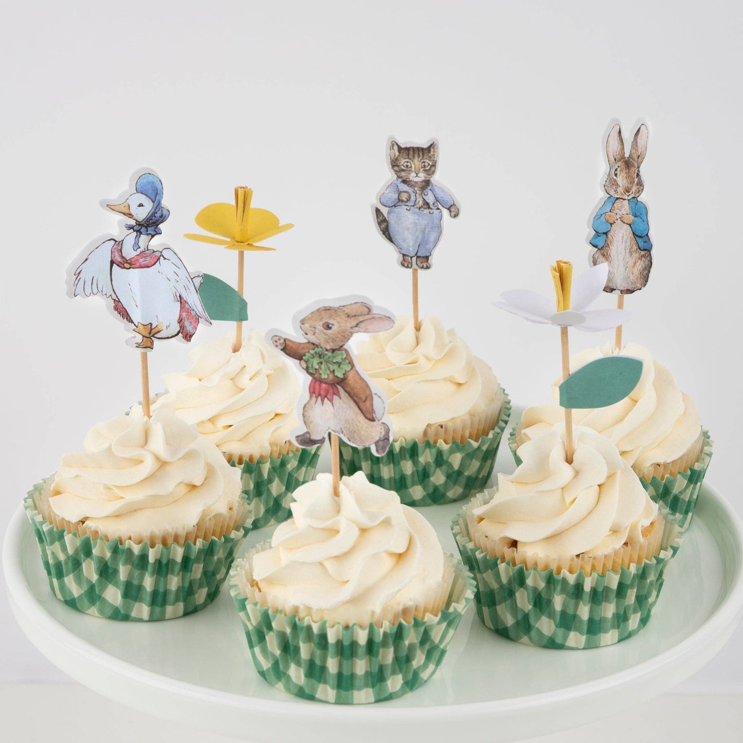Peter Rabbitâ„¢ In The Garden Cupcake Kit